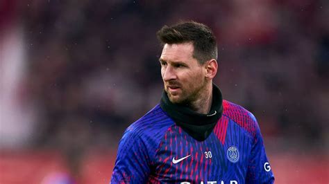 Lionel Messi Contract U Turn Made As Psg Slammed For Treatment Of World Cup Winner Mirror Online