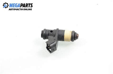 Gasoline Fuel Injector For Volkswagen Polo 9n 1 4 16v 75 Hp Hatchback 2003 Price € 12 50