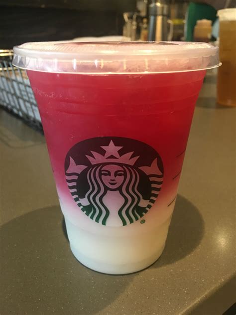 We Tried The New Starbucks Pink Ombré Drink And Heres What We Honestly