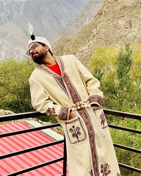 Iqra Aziz Yasir Hussain S Breathtakingly Beautiful Pictures From Hunza