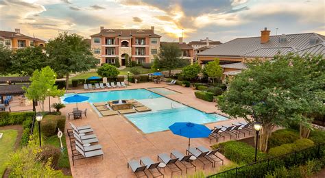 Austin, TX Apartments for Rent | Onion Creek Luxury Apartments