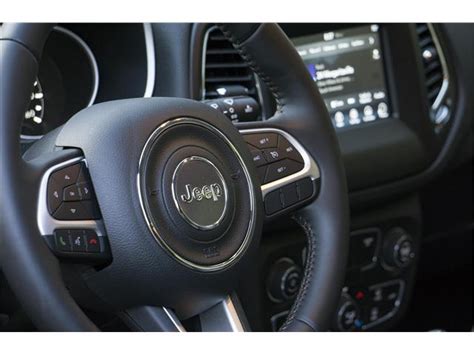 2017 Jeep Compass: 101 Interior Photos | U.S. News