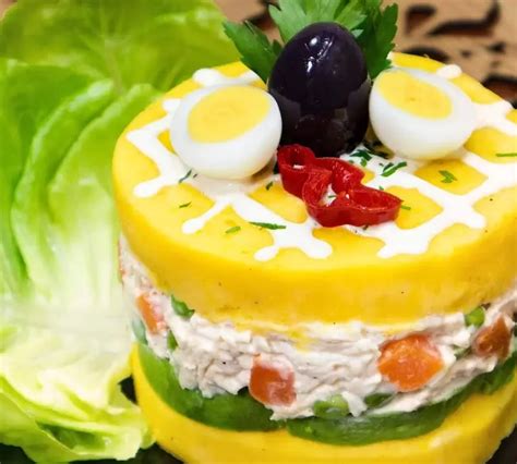 Cómo Hacer Causa Limeña de Pollo Receta Peruana