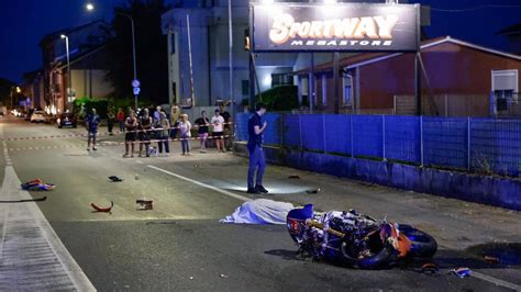 Aveva 24 Anni Il Motociclista Morto Nello Schianto Con Unauto Ieri