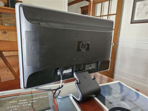 Hp W2338h 23 169 Hd Widescreen Lcd Computer Display Monitor Local Pick Up Ebay