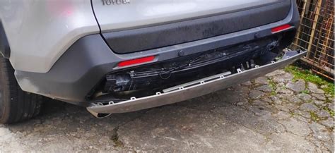 今天終於看到NEW RAV4的後保險桿內容，感覺有點薄.... - Mobile01