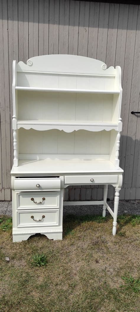 WHITE DESK WITH BOOKCASE TOP