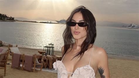 Giulia De Lellis Per Le Vacanze In Grecia Spende 1700 Euro A Notte