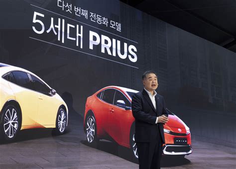 Toyota's revamped Prius hits Korea