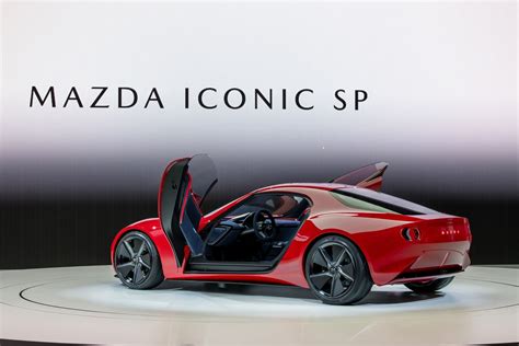 Mazda Unveils 'MAZDA ICONIC SP' Compact Sports Car Concept