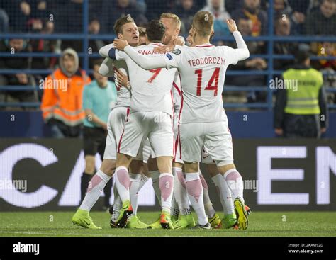 Les Joueurs Polonais Fêtent Après Le But De Lukasz Piszczek Lors Du