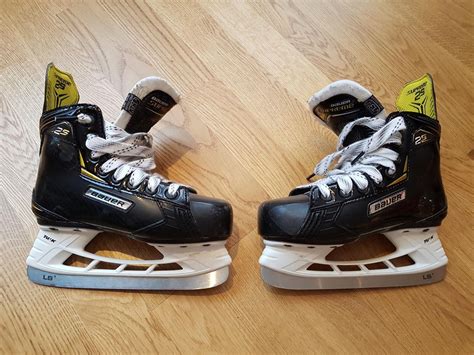 Hockey skøyter Bauer Supreme 2S str EU33 FINN torget