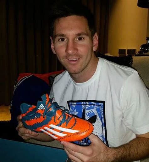 Leo Messi Presenta Sus Nuevas Botas Inspiradas En Rosario