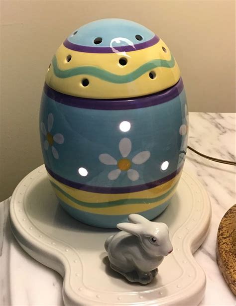 An Old Scentsy Warmer Easter Egg