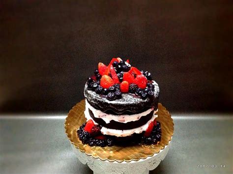 Naked Cake With Berries Decorated Cake By Nikita Nayak CakesDecor