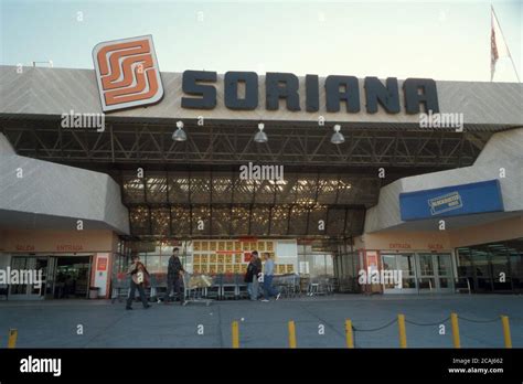 Mexican supermarket "Soriana" Piedras Negras, Coahuila Mexico on Texas ...