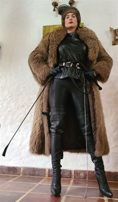 Pin On I Own You Leather Outfit Leather Mistress Boss Lady