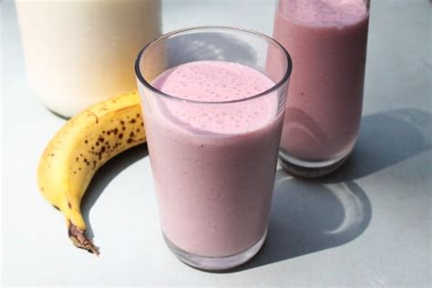 Strawberry Banana Kefir Smoothie Rise And Blend