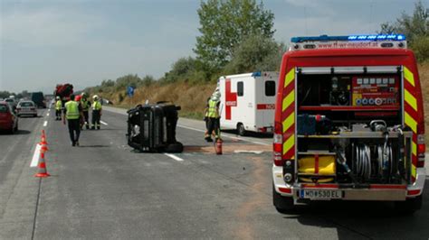 Mega Stau Nach Unfall Auf Der A2 Oe24 At