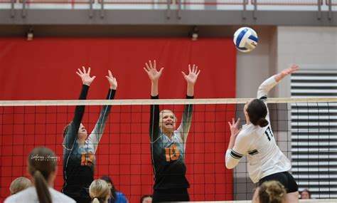 Ludington Volleyball Falls In Marathon Five Set Match To Grand Rapids