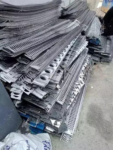 220 Stainless Steel Scrap Packaging Type Loose Thickness 14mm At Rs