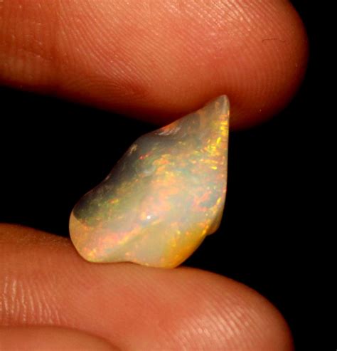 3 65 Crt Natural Ethiopian FreeForm Welo Opal Carvin 1081