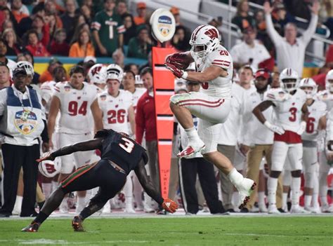 Wisconsin Badgers football bowl game photos through the years