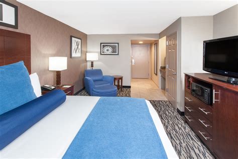 Wyndham Garden Elk Grove Village/O'Hare | Elk Grove Village, IL Hotels