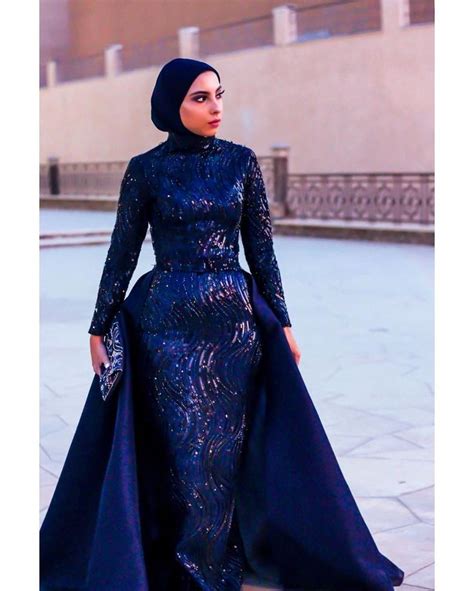 Pin By Luxyhijab On Hijabi Gowns Designer