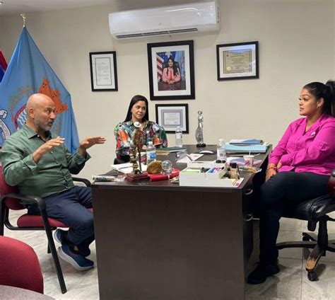 Alcaldesa De Naguabo Se Re Ne Con Nuevo Presidente De Luma