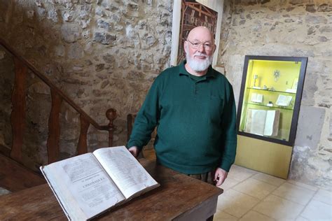 Le Po T Laval Lassociation Qui G Re Le Mus E Va Lancer Un Appel Au