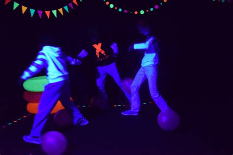 10 Best Neon Party Games | Easy Kids Parties