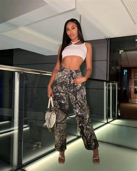 Love Island Ella Thomas Hottest Snaps Tiny Bikini Sizzling Lingerie And Beach Beauty Daily