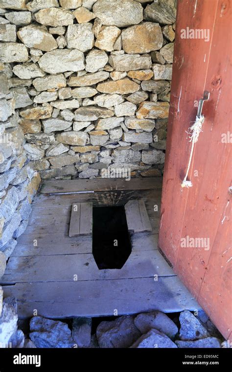 Toilet On The Everest Base Camp Trek Hi Res Stock Photography And