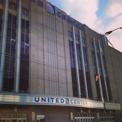 United Center. Chicago Blackhawks. ️ | United center, Favorite places, City