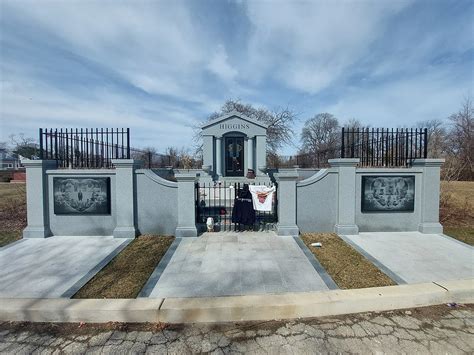 File:Juice WRLD Mausoleum.jpg - Wikimedia Commons