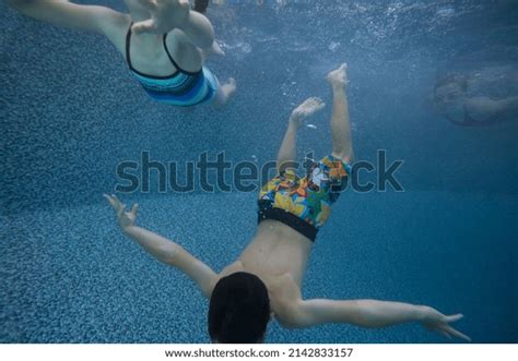 Kids Swimming Underwater Swimming Pool Stock Photo 2142833157 ...