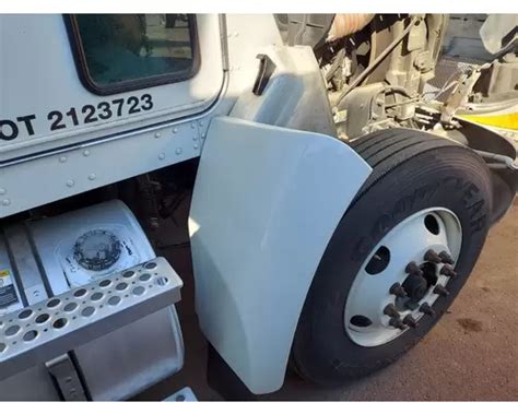 KENWORTH T270 FENDER EXTENSION In Stockton CA 200 00 2223887