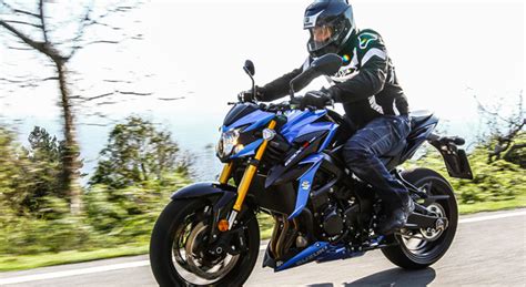 Suzuki Gsx S Abs La Naked Con Linee Moderne E Motore Di Derivazione