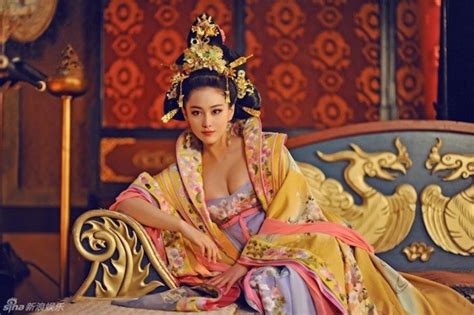 'Empress of China' cleavage censorship 'lacks authority' – state media