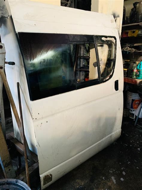 Puerta Corrediza Toyota Hiace Con Detalle Cristal Roto Mercadolibre