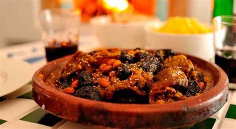 Tajine De Veau Aux Abricots Pruneaux Et Amandes Cuisine Marocaine