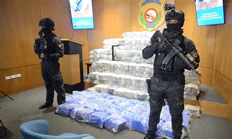 Autoridades ocupan otros 958 paquetes de cocaína y marihuana