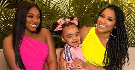 Toya Johnsons Daughters Reginae Carter And Reign Beaux Show Sisterly Love In Adorable Photos