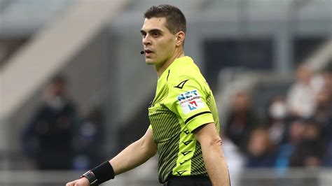 CALCIO SOZZA ARBITRA IL DERVY DI MILANO Yes Magazine