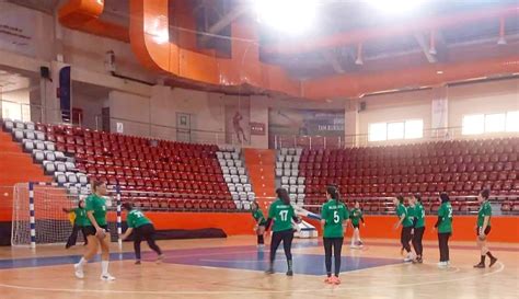 Can De Handball Seniors Dames Gr A L Alg Rie D Butera Face L