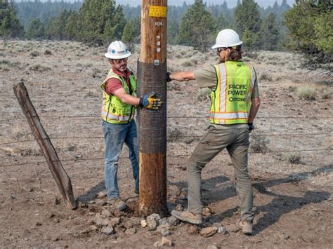 Massive Oregon wildfire spreads but remote location limits scope of ...