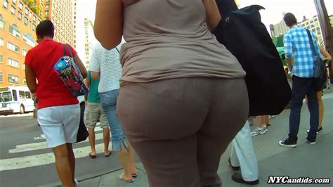 Latina Booty Walking XNXX