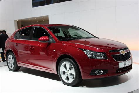 Chevrolet Cruze Hatchback Photos and Specs. Photo: Cruze Hatchback Chevrolet model and 24 ...