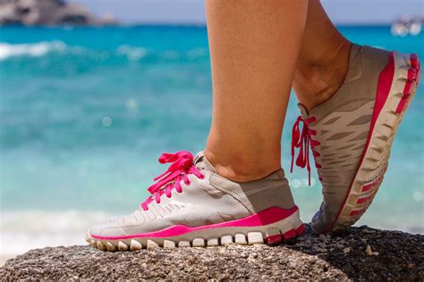 6 Best Water Shoes for the Beach (To Keep Your Feet Safe and ...